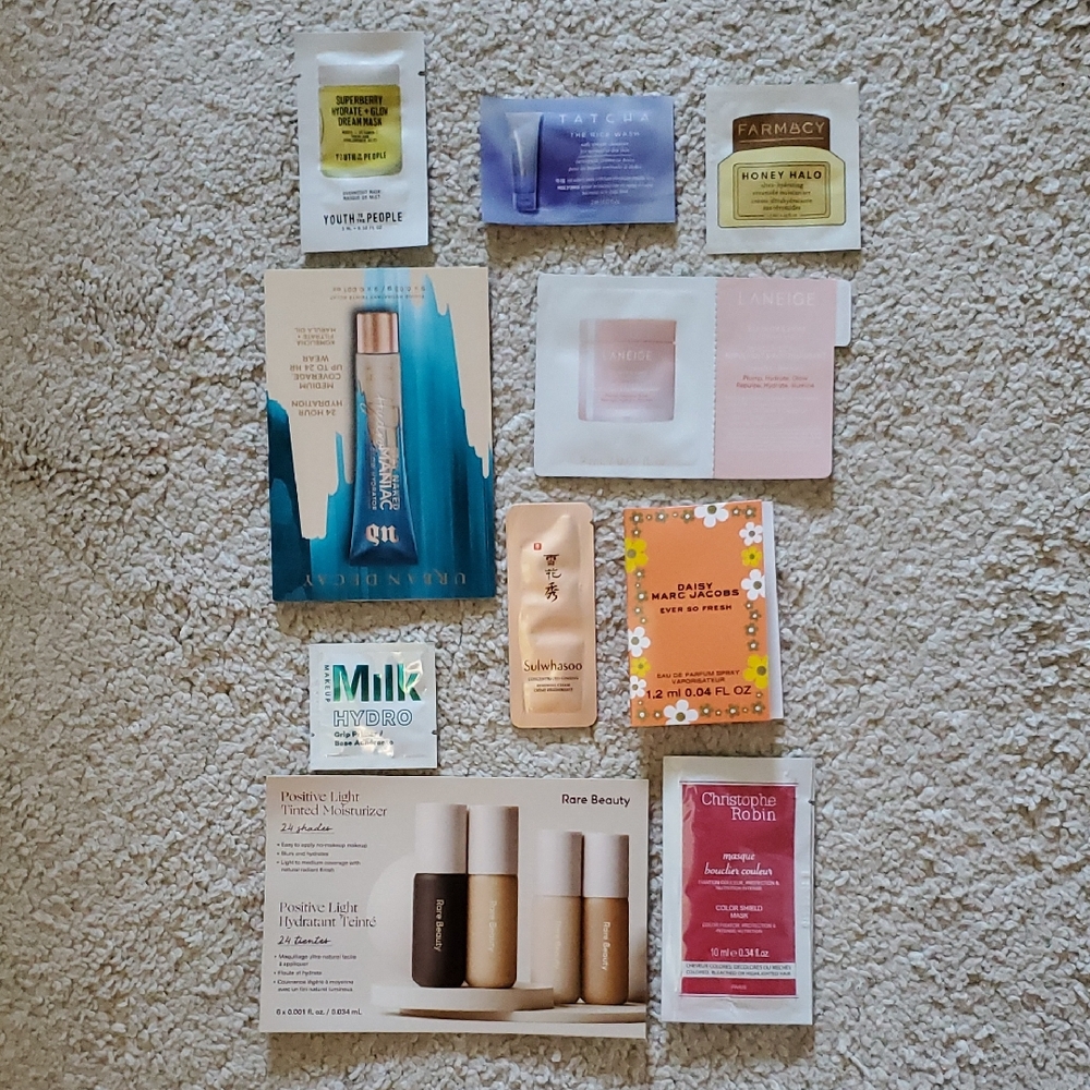 Skincare and haircare Sample Bundle